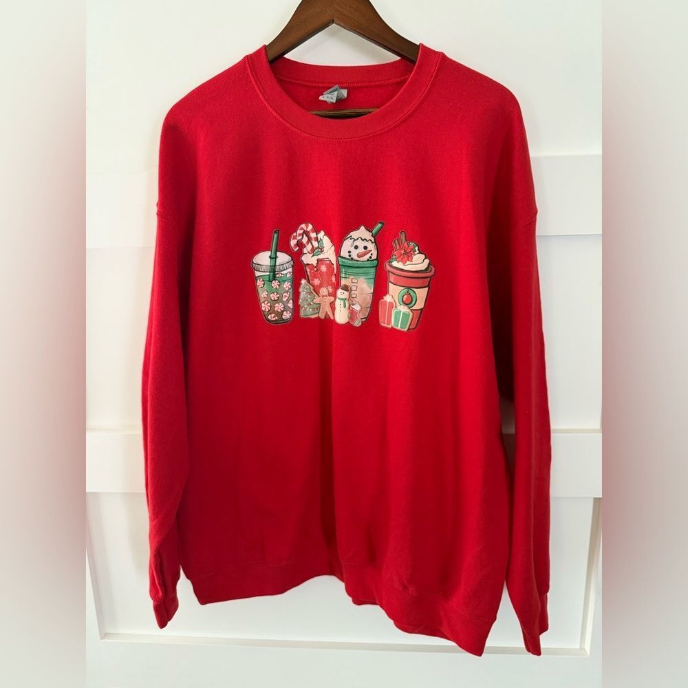 Gildan Red Festive Graphic Men's Crewneck Sweater